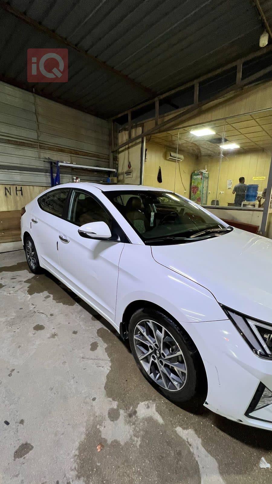 هیوندای ئەلەنترا